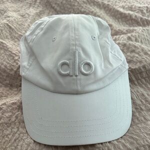 ALO Yoga  Classic White Hat